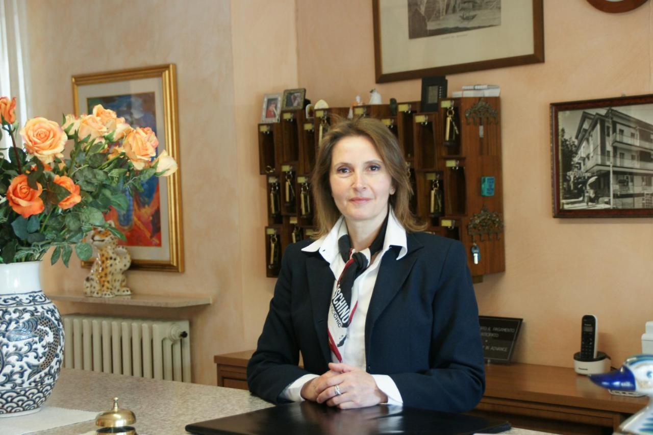 Hotel Verudella Rimini Exteriör bild