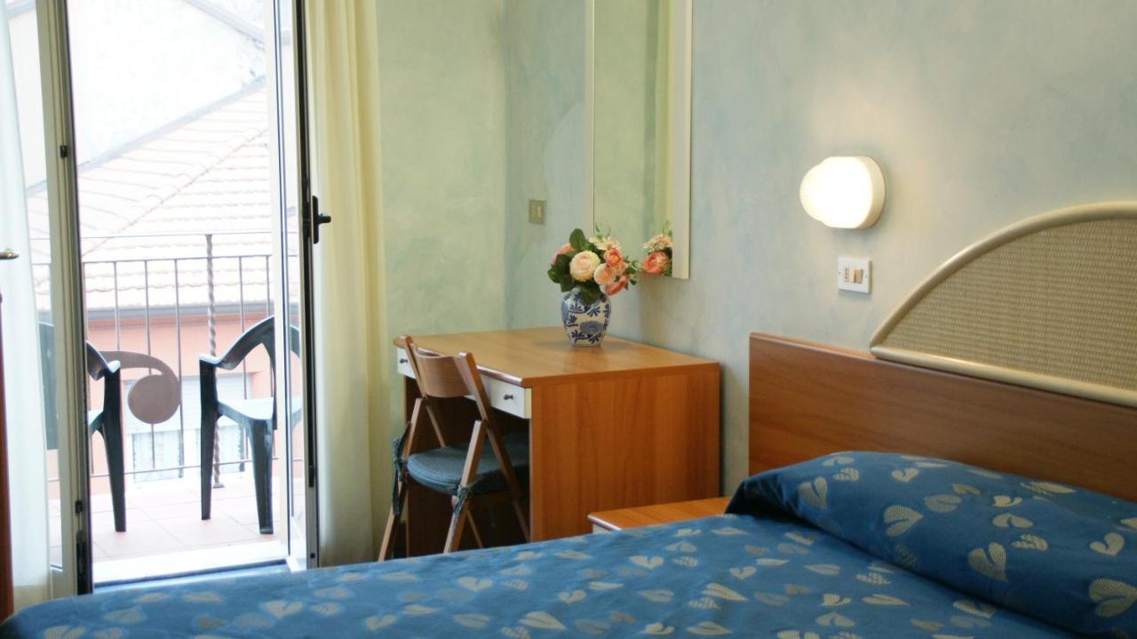 Hotel Verudella Rimini Exteriör bild
